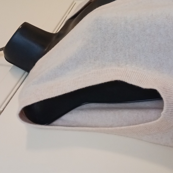 New Pure Merino wool nwt cream color size Xl 16_18 - Picture 6 of 10